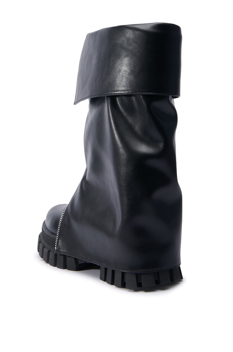 AZALEA WANG MALEKO BLACK CHUNKY BOOT