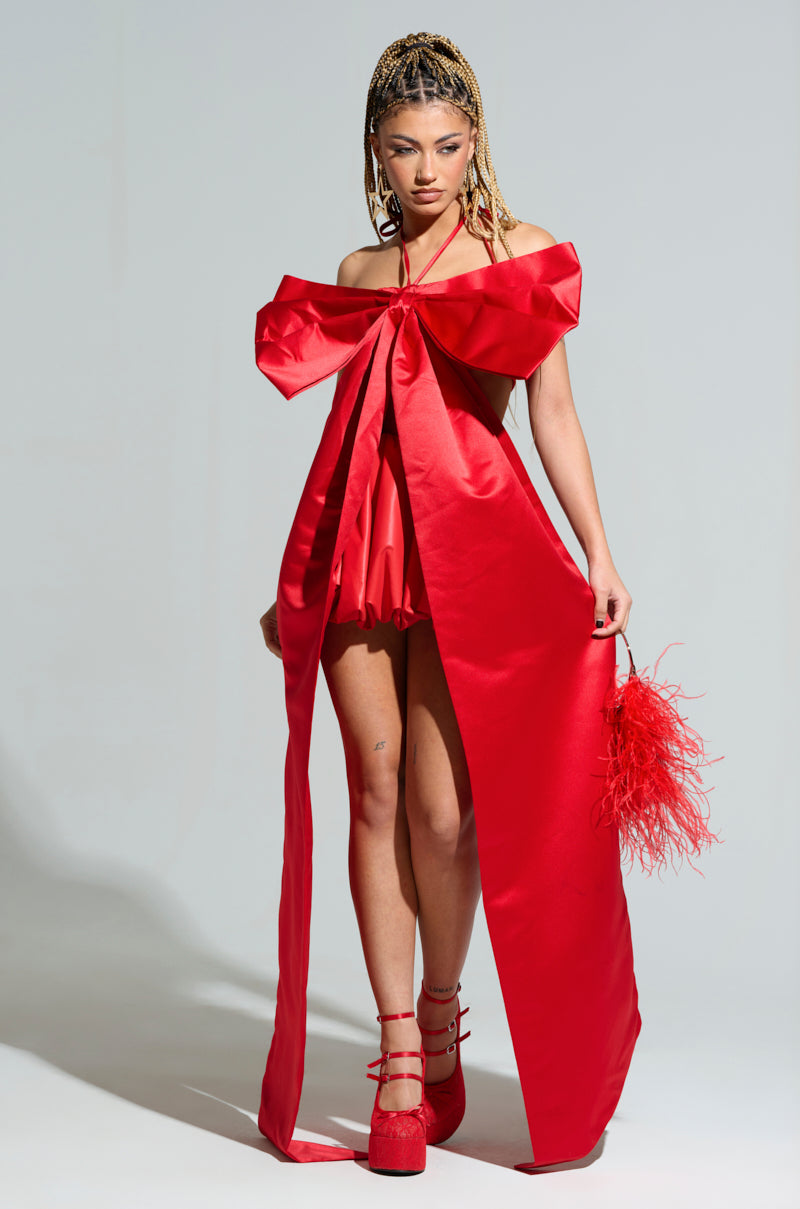 WRAP ME UP IN A BOW TOP IN RED