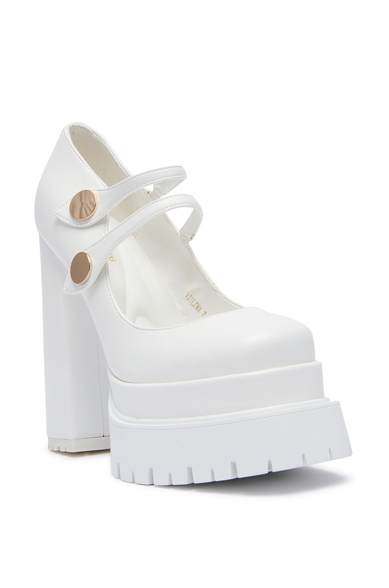 AZALEA WANG VIOLINA WHITE CHUNKY PLAFTFORM PUMP