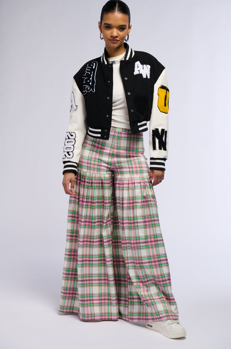 WHATEVER IT IS PLAID PLEATED PANT