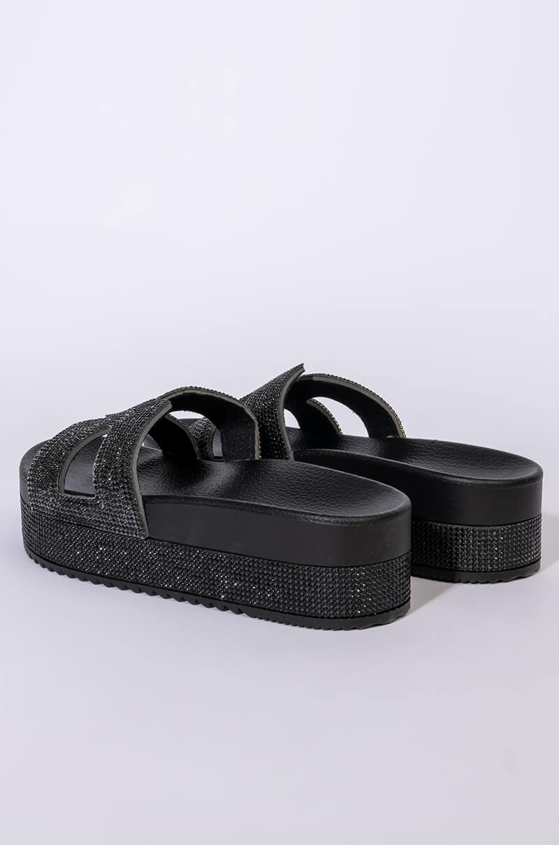 AZALEA WANG TURN IT UP FLATFORM SANDAL IN BLACK