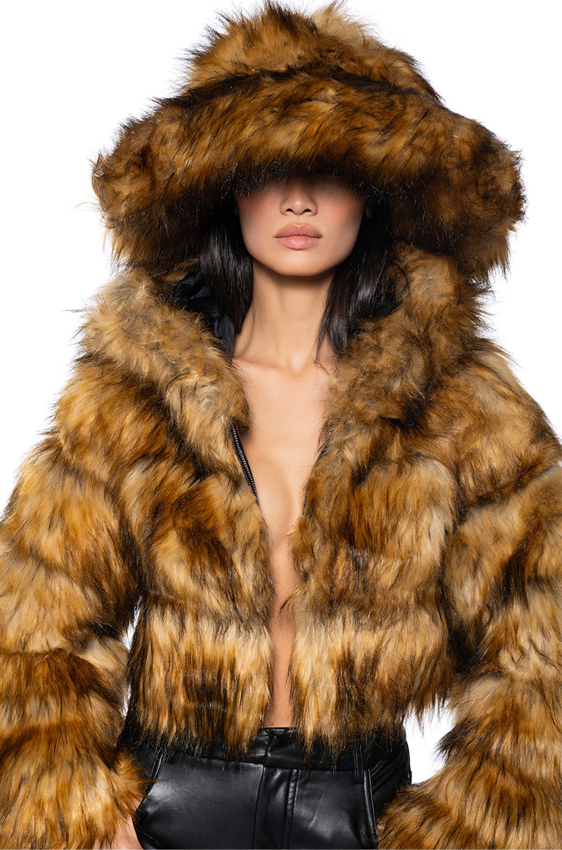 GRACELLE OVERSIZED FAUX FUR BUCKET HAT IN BROWN