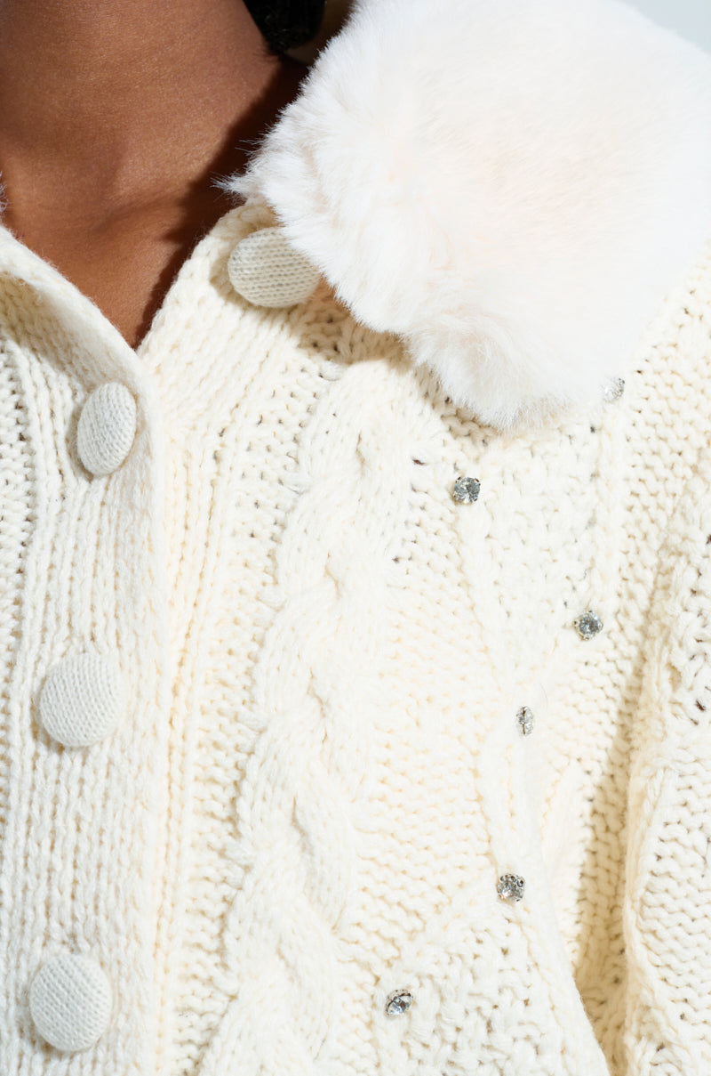 SNOW BUNNY SWEATER