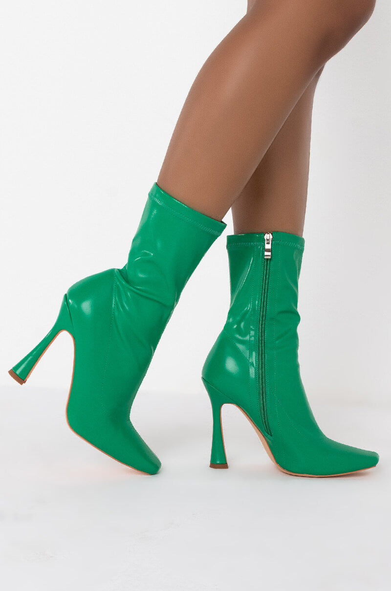 AZALEA WANG SQUARE UP STILETTO BOOTIE IN GREEN