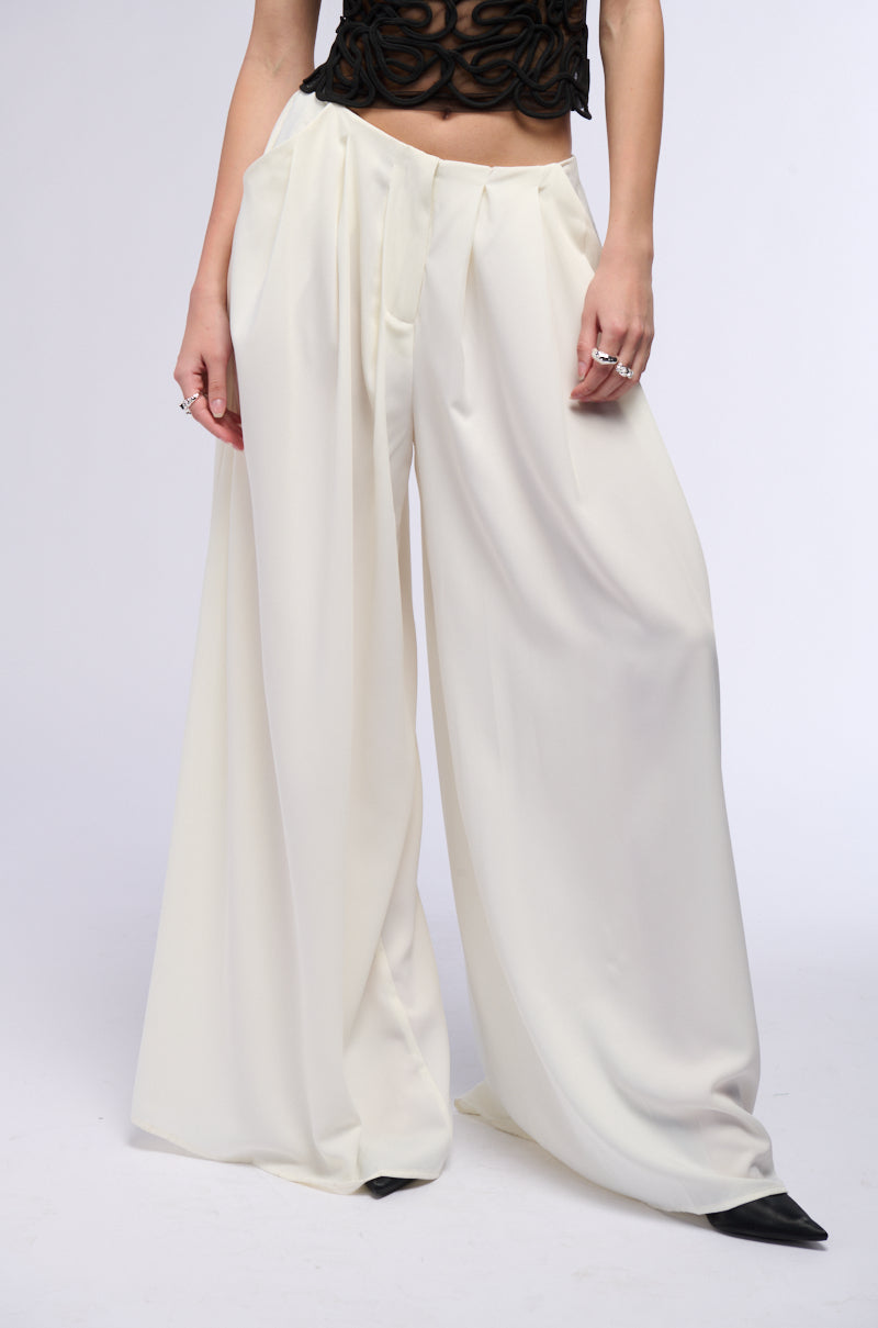 LOYAL PLEATED PALAZZO PANT