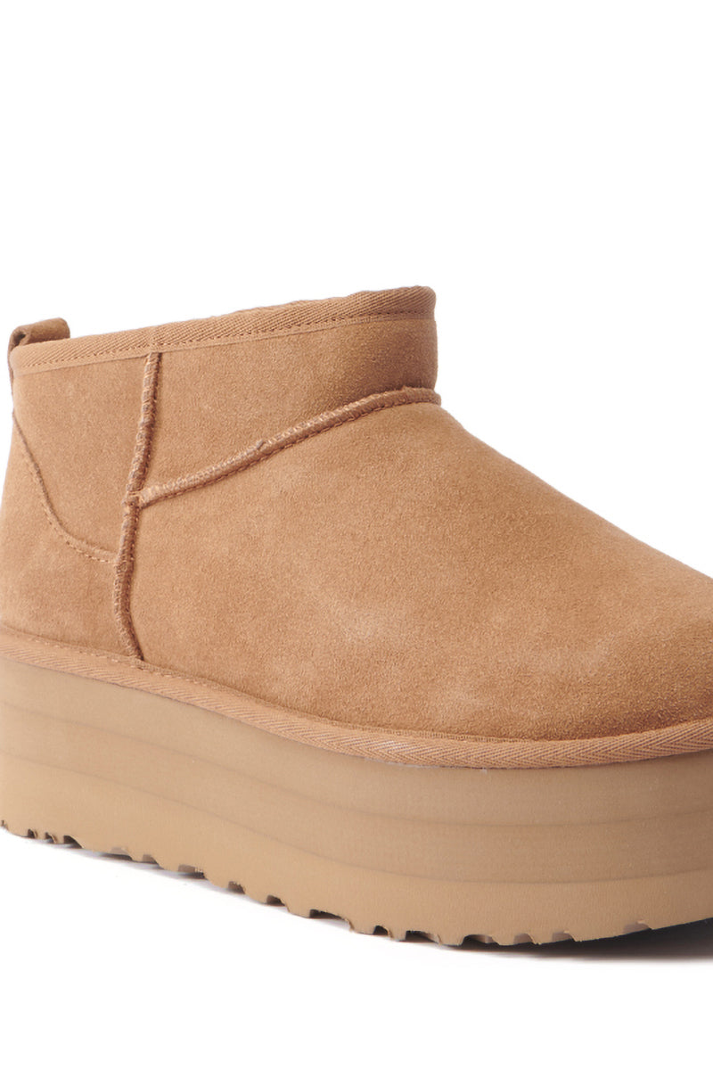 UGG CLASSIC ULTRA MINI PLATFORM IN CHESTNUT