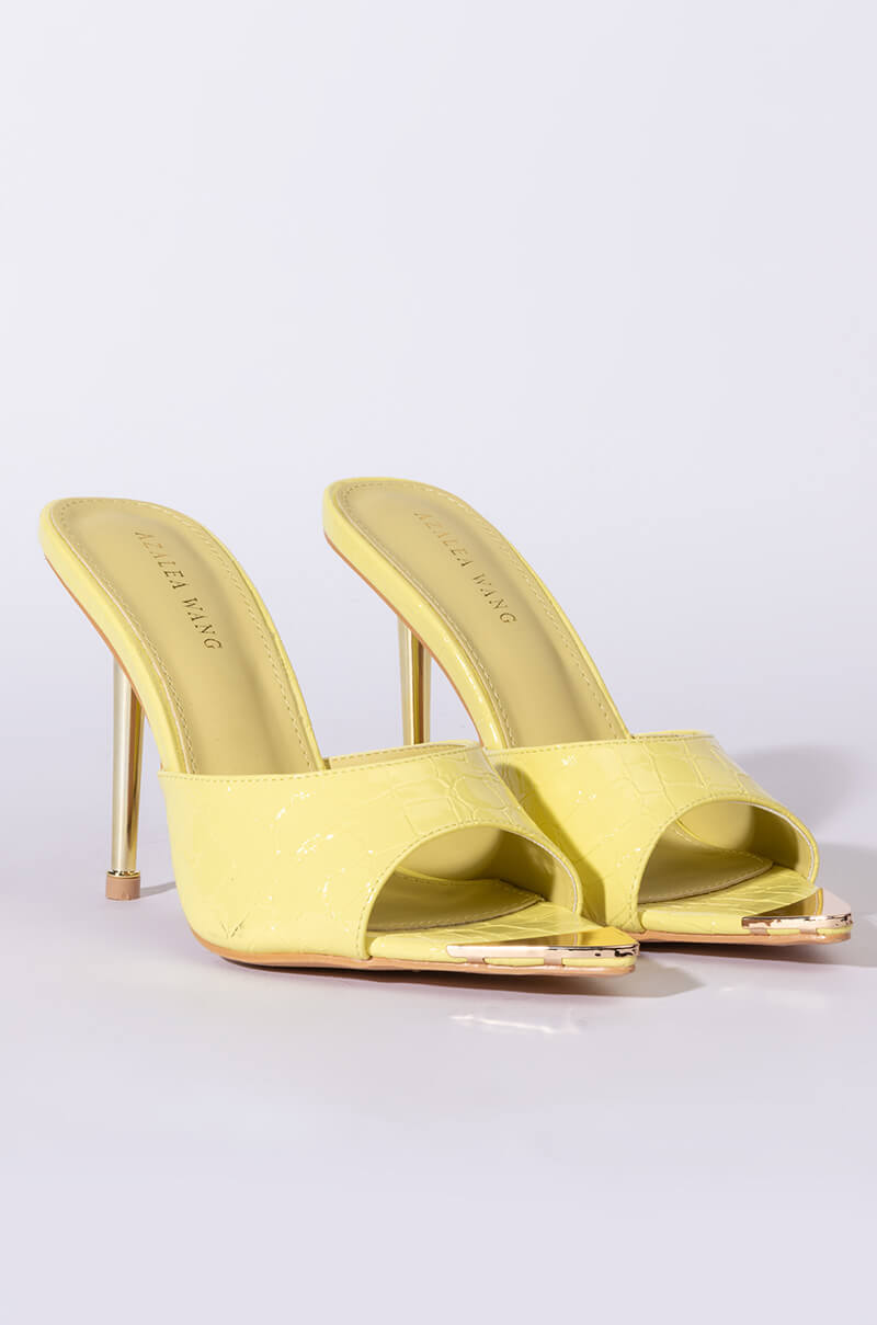 AZALEA WANG HEART ON OVERDRIVE STILETTO SANDAL IN LIME