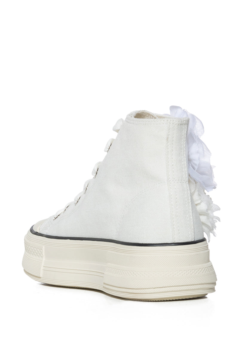 AZALEA WANG PENNY LANE FLOWER EMBELLISHED SNEAKER IN WHITE