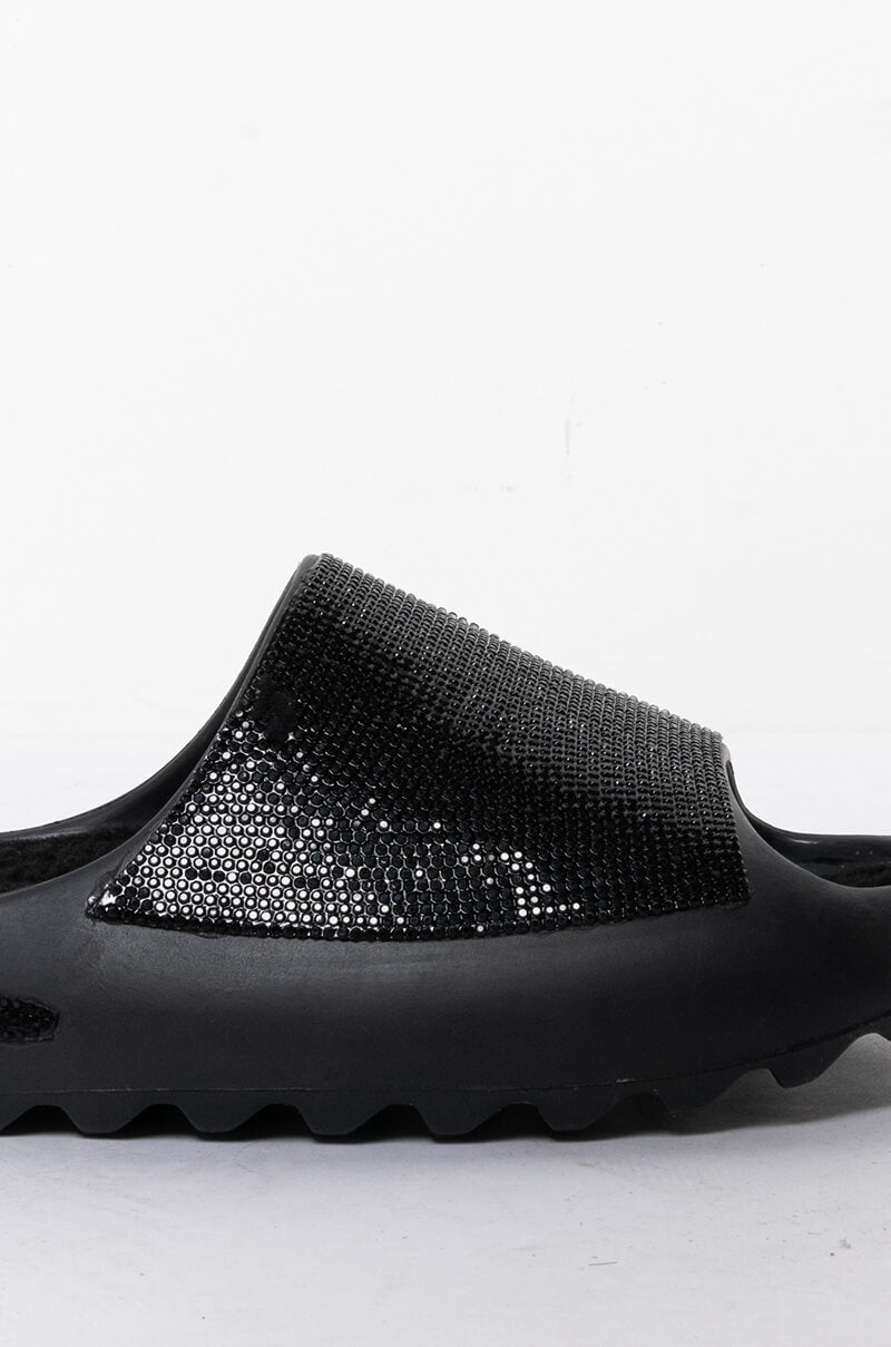 LET IT GO FLAT SANDAL IN BLACK