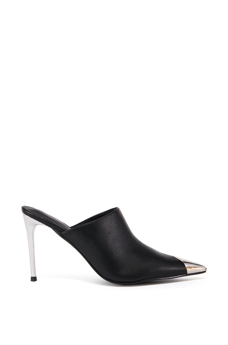 AZALEA WANG RUCHIKA BLACK METAL POINTED TOE PUMP