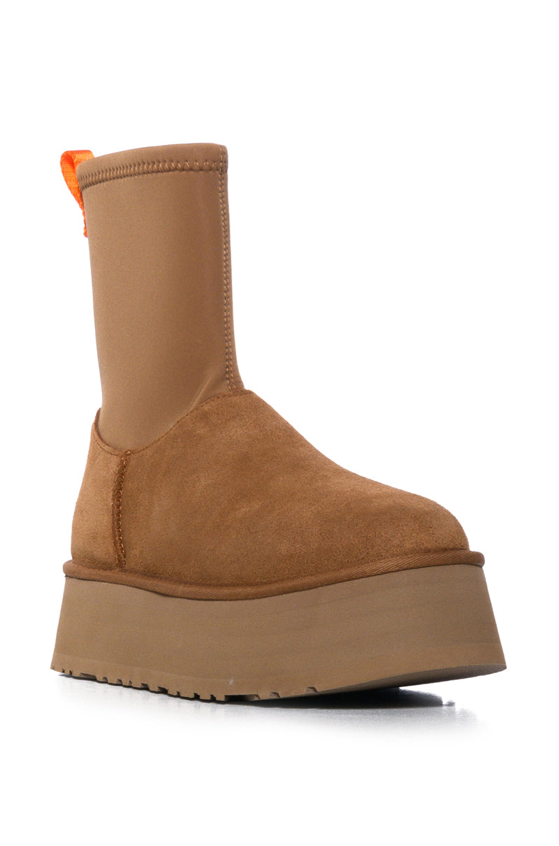 UGG W CLASSIC DIPPER CHESTNUT