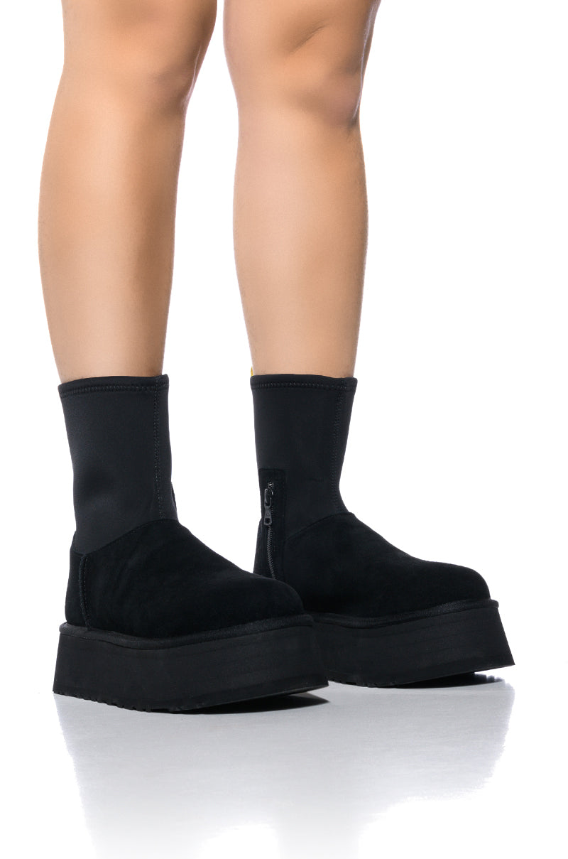 UGG W CLASSIC DIPPER BLACK