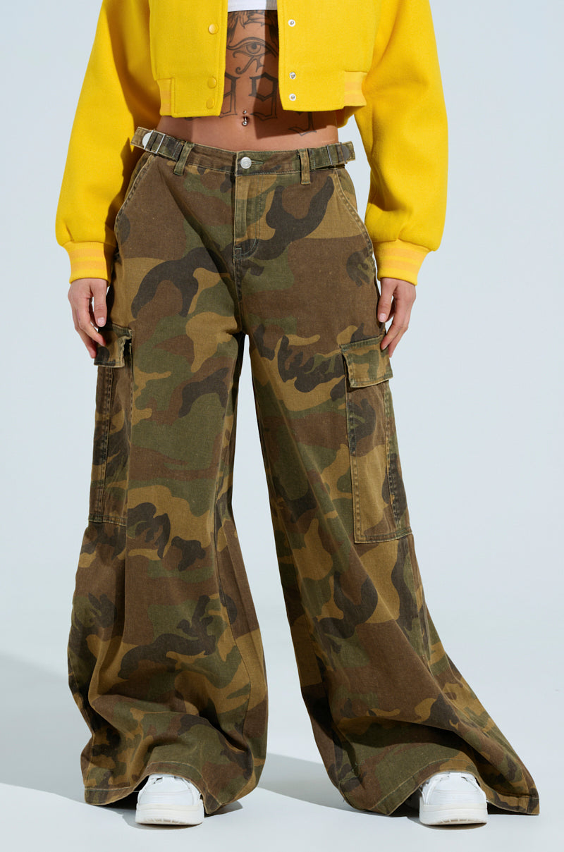 HIDDEN IN PLAIN SIGHT CARGO PANT