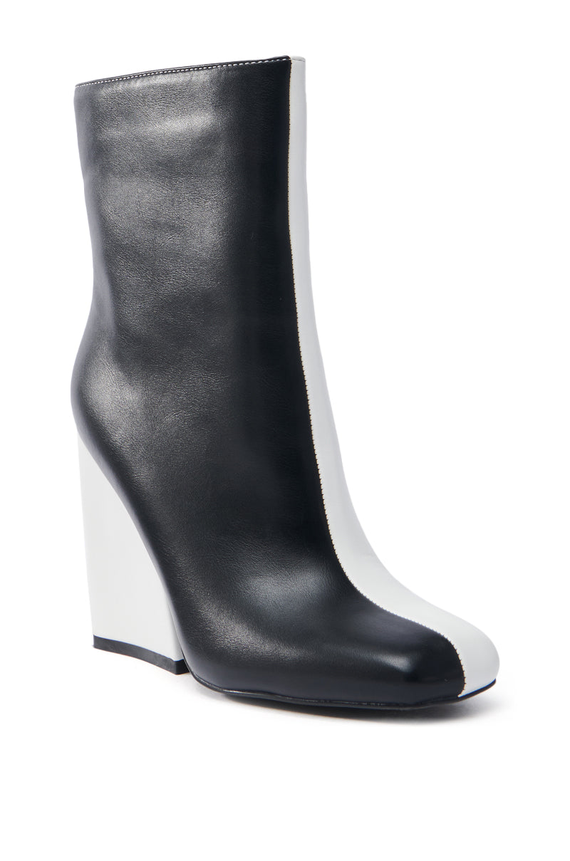 AZALEA WANG MARAMA BLACK WHITE CHUNKY BOOTIE