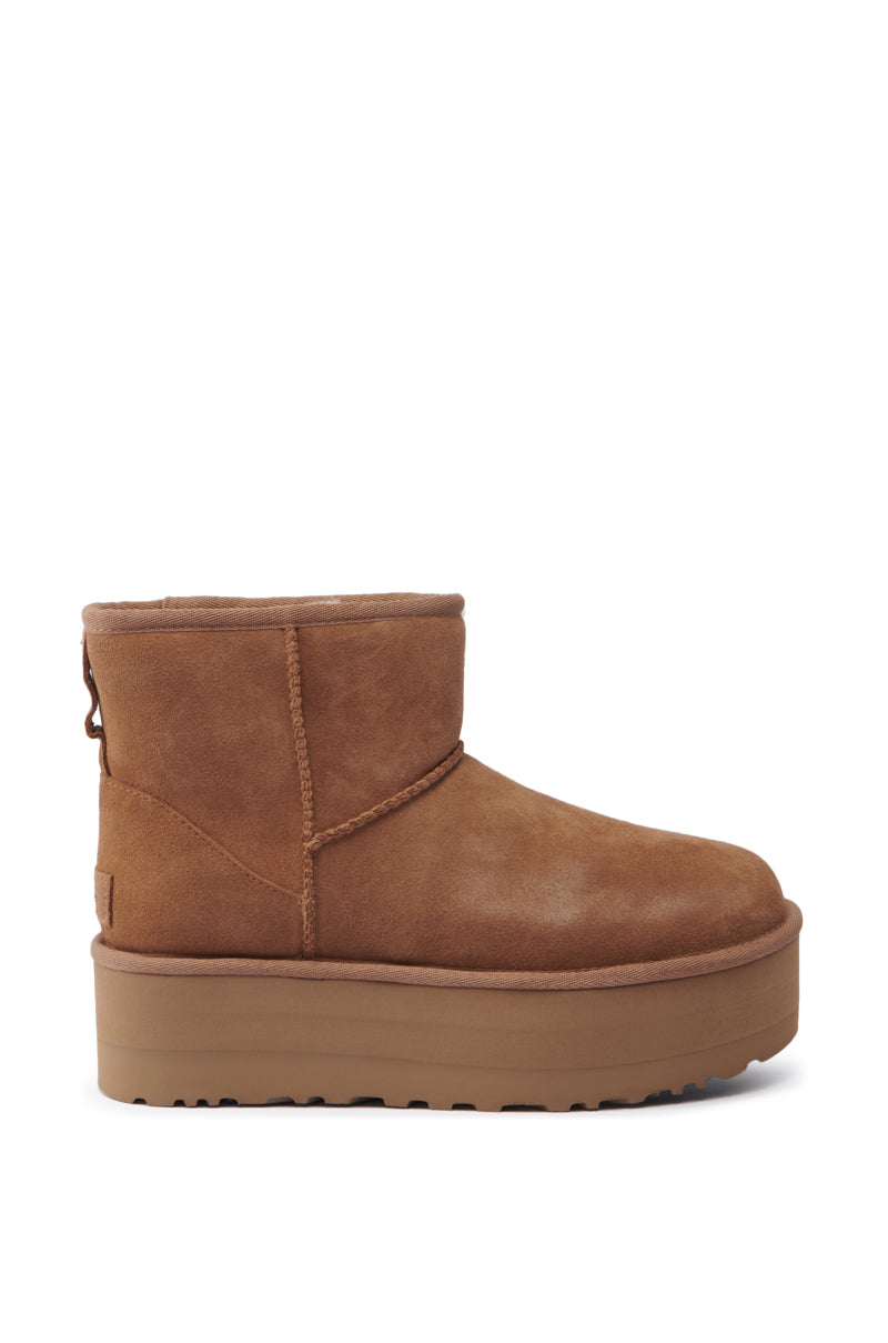 UGG CLASSIC MINI PLATFORM BOOTIE IN CHESTNUT