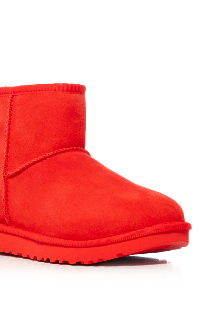 UGG CLASSIC MINI II BOOTIE IN RED