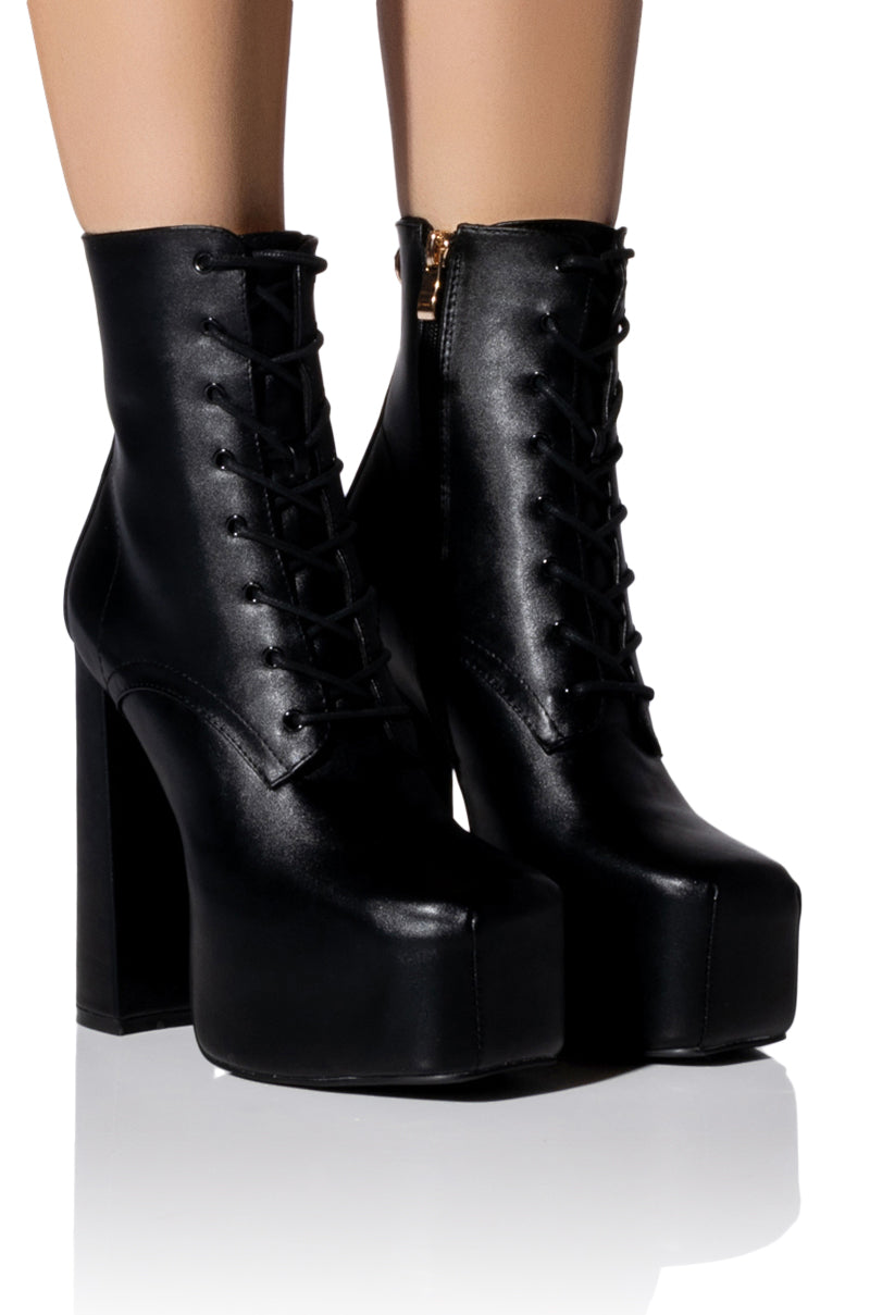 AZALEA WANG NAVEAH BLACK CHUNKY LACE UP BOOTIE IN BLACK