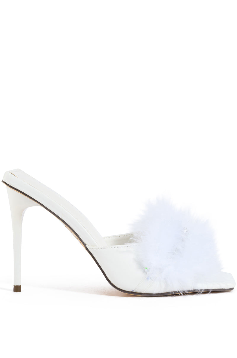 AZALEA WANG LULU STILETTO MULE PUMP IN WHITE