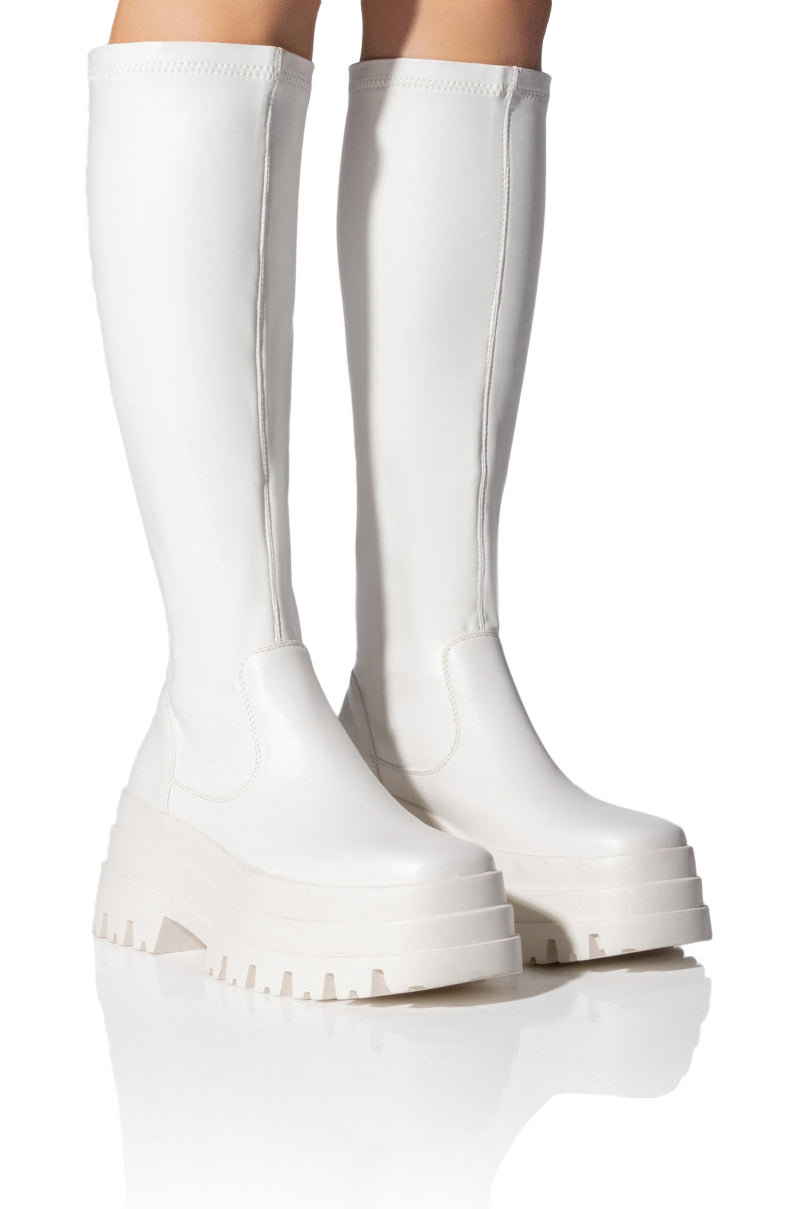 AZALEA WANG ARETHA STRETCH BOOT IN WHITE