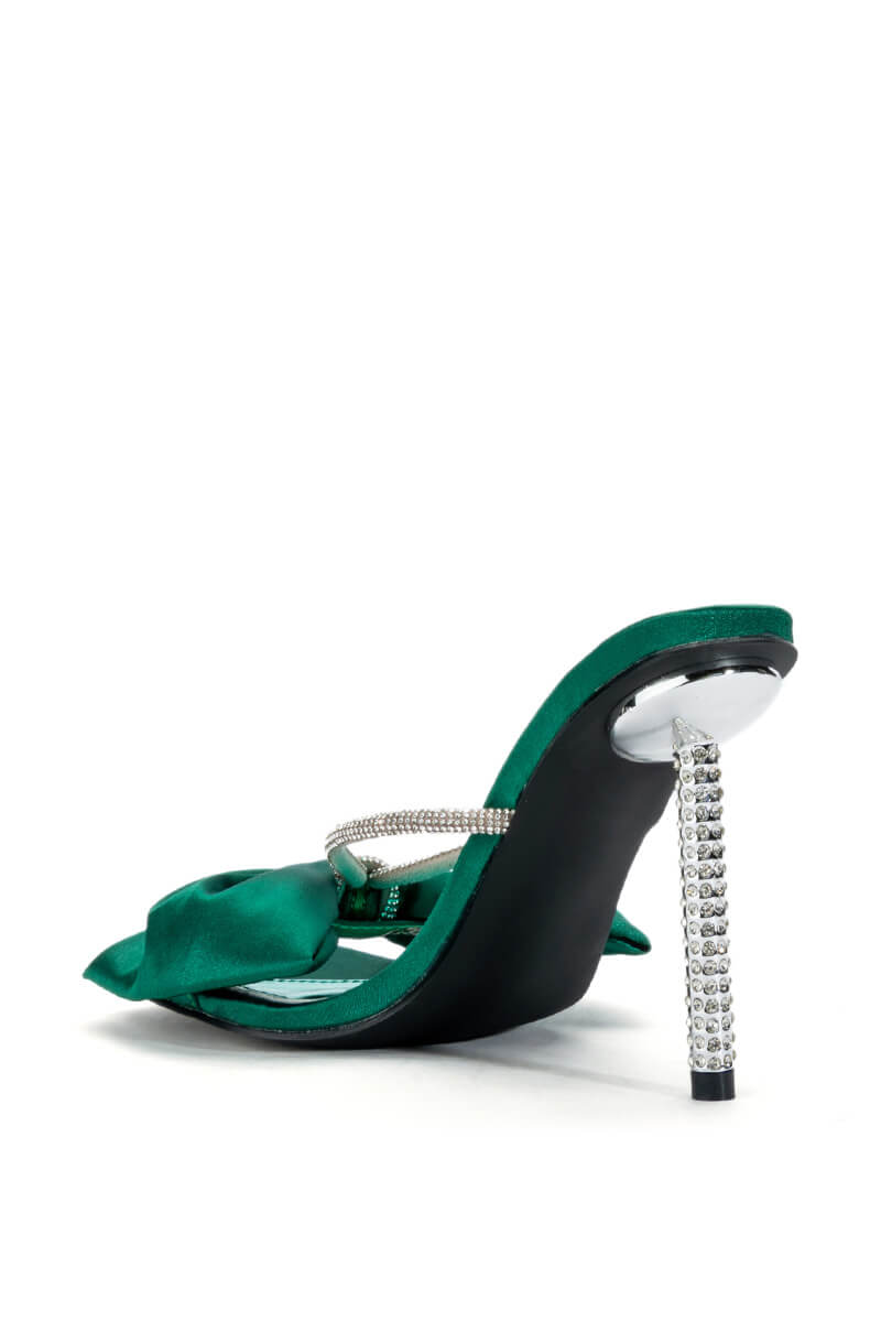AZALEA WANG TATUM BOW SANDAL IN GREEN