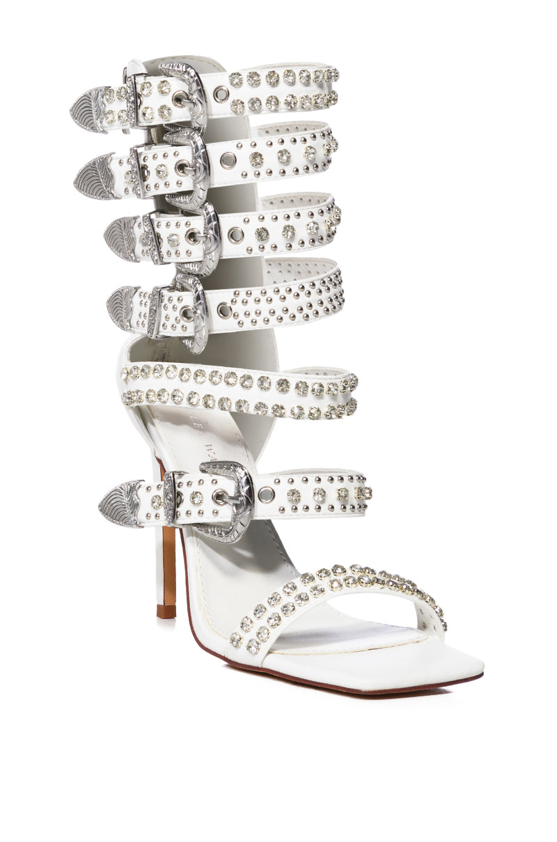 AZALEA WANG PEPPERMINT BUCKLE GLADIATOR SANDAL IN WHITE