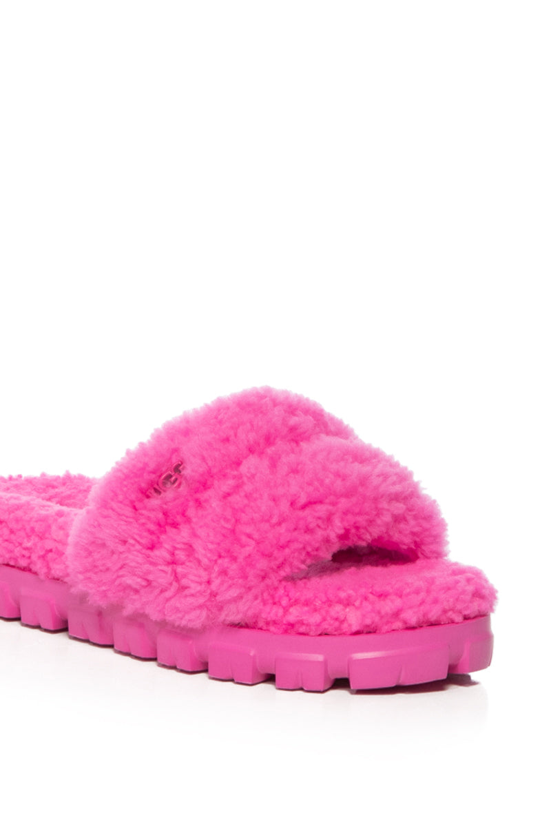 1130838 CARNATION UGG FUR SLIPPERS