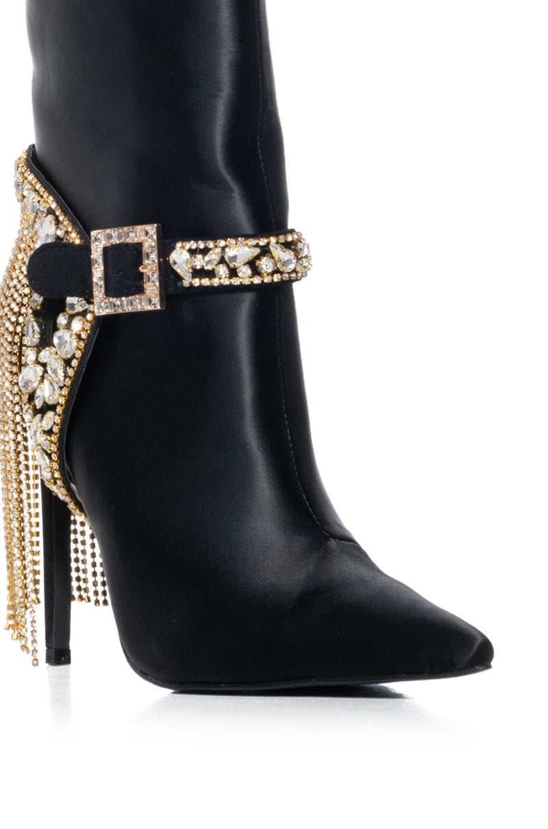 AZALEA WANG SANDRO BLACK EMBELLISHED BELT BOOTIE