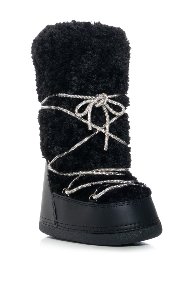 AZALEA WANG OLWEN BLACK FUZZY MOON BOOT WITH SPARKLE LACES