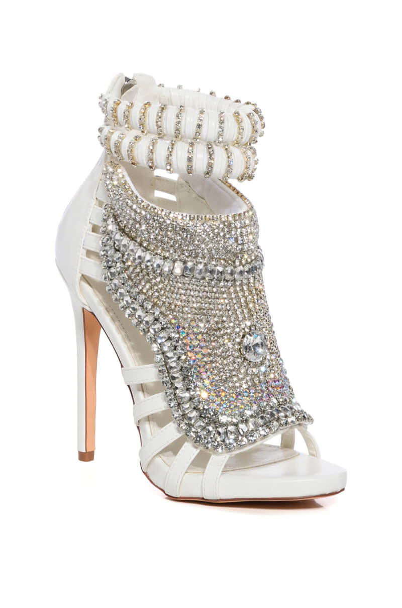 AZALEA WANG PUSHER STILETTO MULE SANDAL IN WHITE