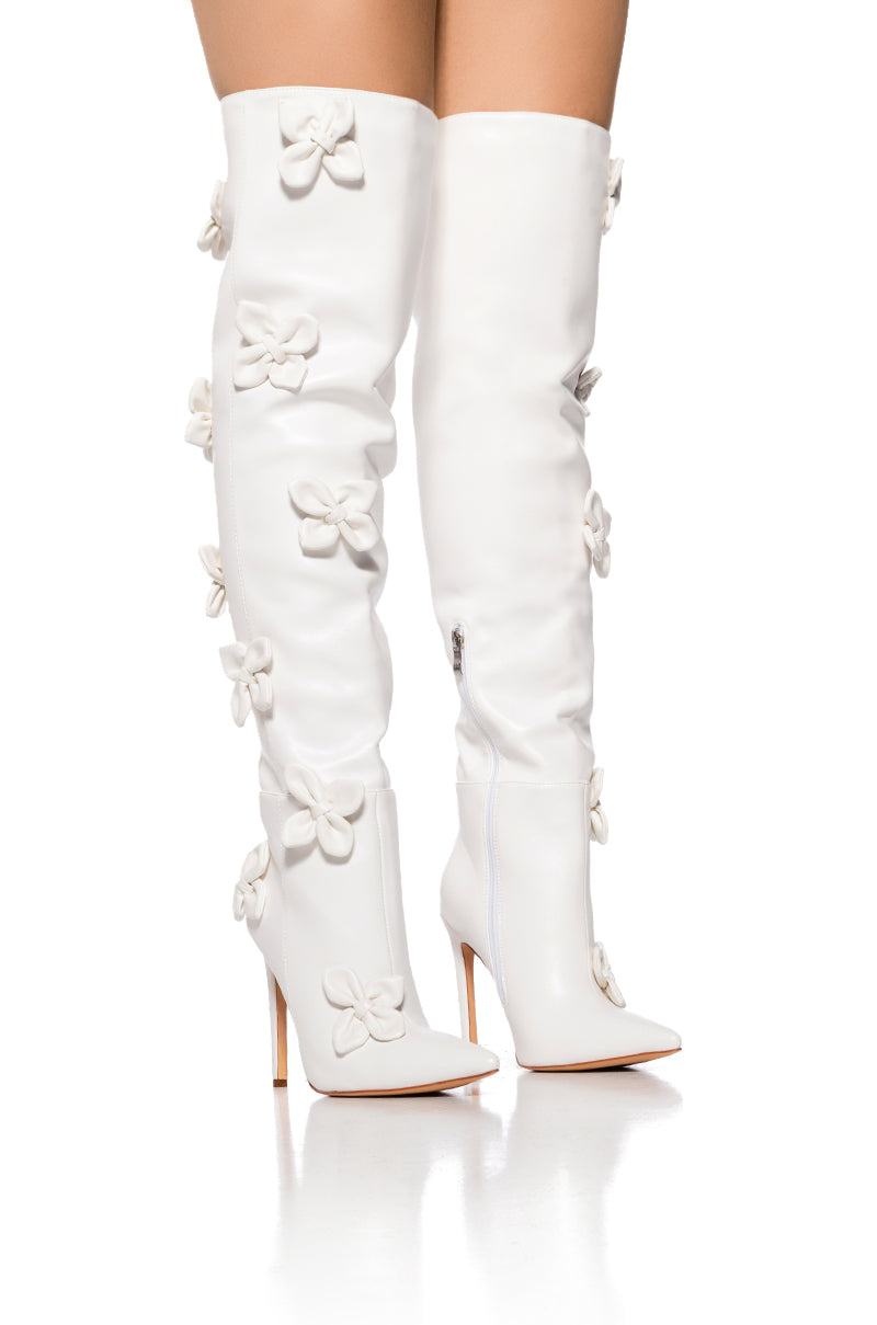 AZALEA WANG EFFIE WHITE FLOWER EMBELLISHED BOOT