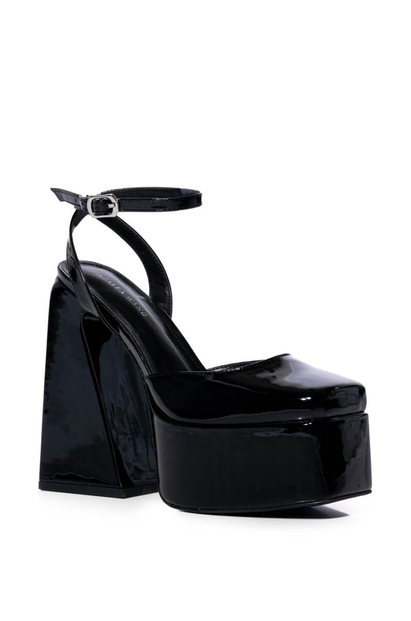 AZALEA WANG CLEMENTINE CHUNKY PUMP IN BLACK PATENT