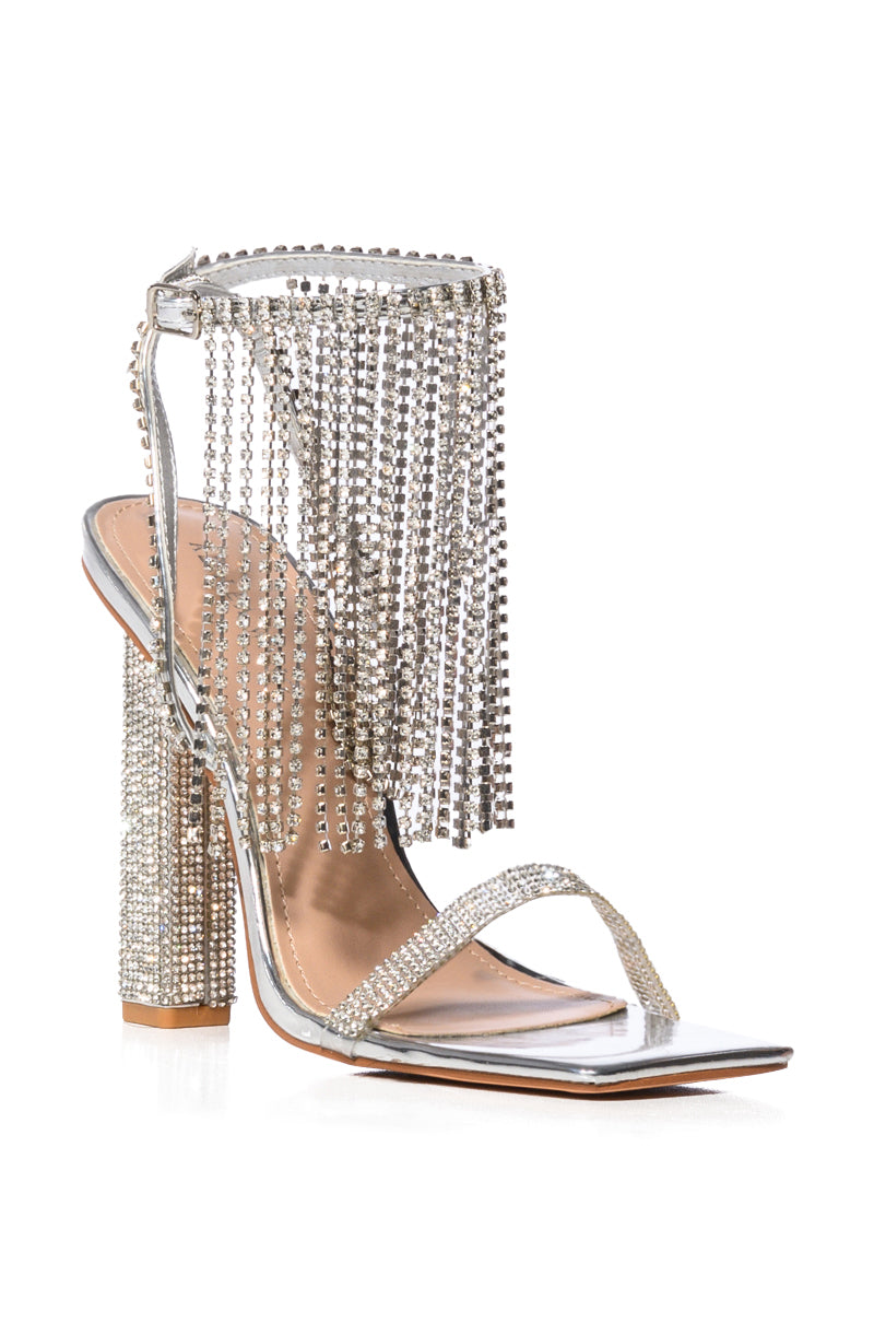 AZALEA WANG STAR EMBELLISHED TASSEL CHUNKY SANDAL IN SILVER