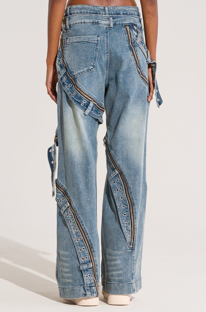 NOW AND LATER DENIM PANT WITH ZIPPER DETAILING