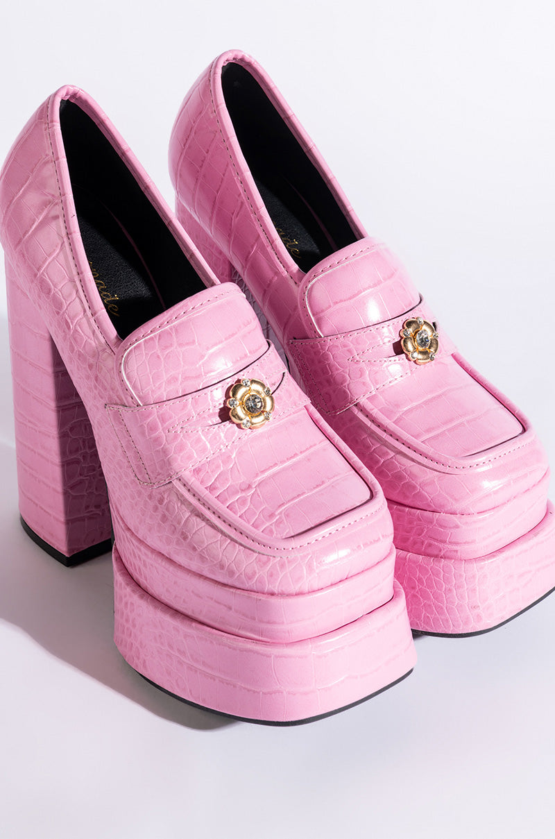 SPICEGIRL CHUNKY CROC LOAFER IN PINK