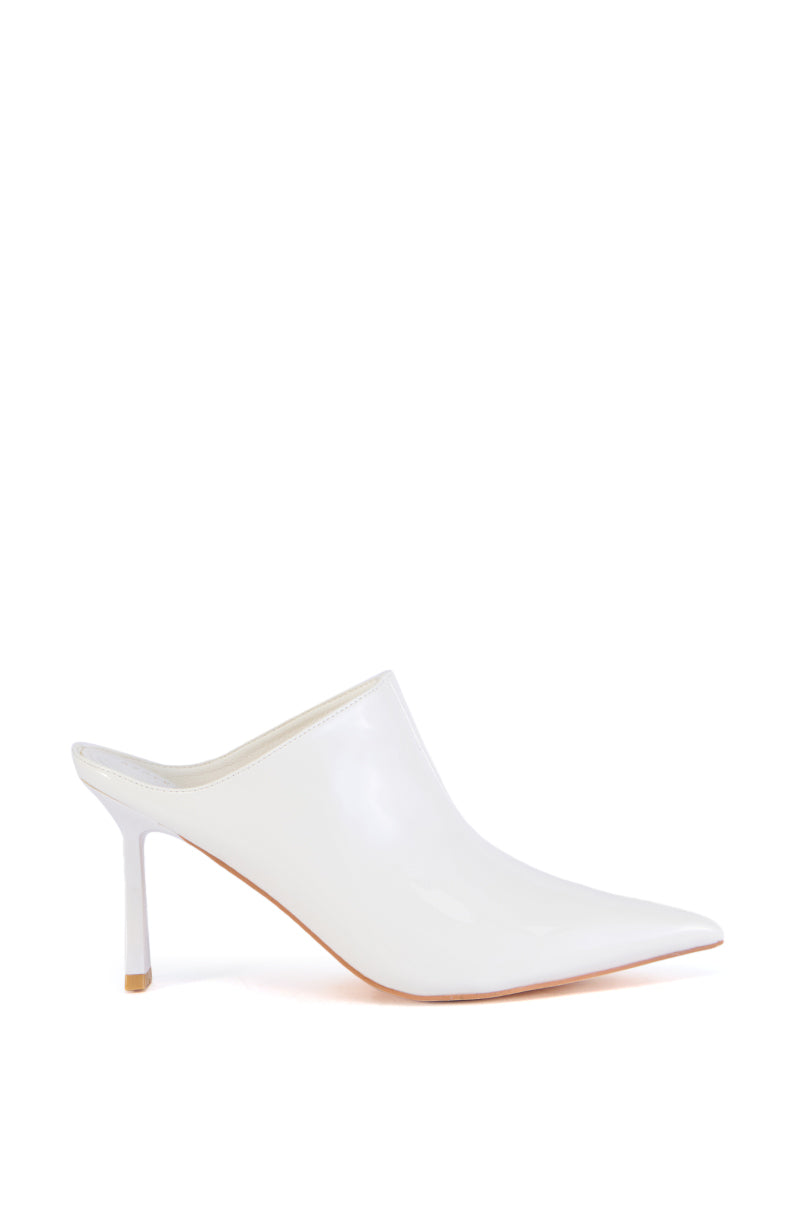 AZALEA WANG SAKURA WHITE MULE PUMP