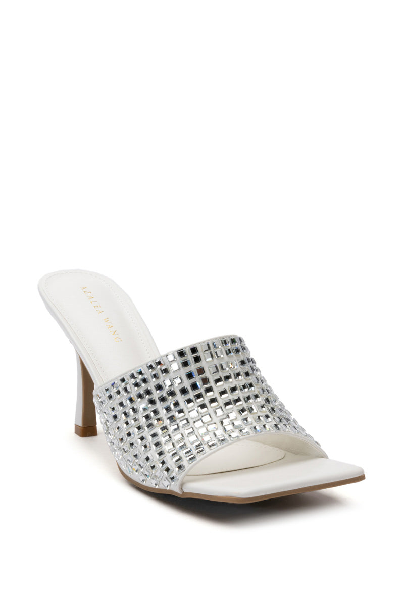 AZALEA WANG BUFFALO EMBELLIHED SANDAL IN WHITE