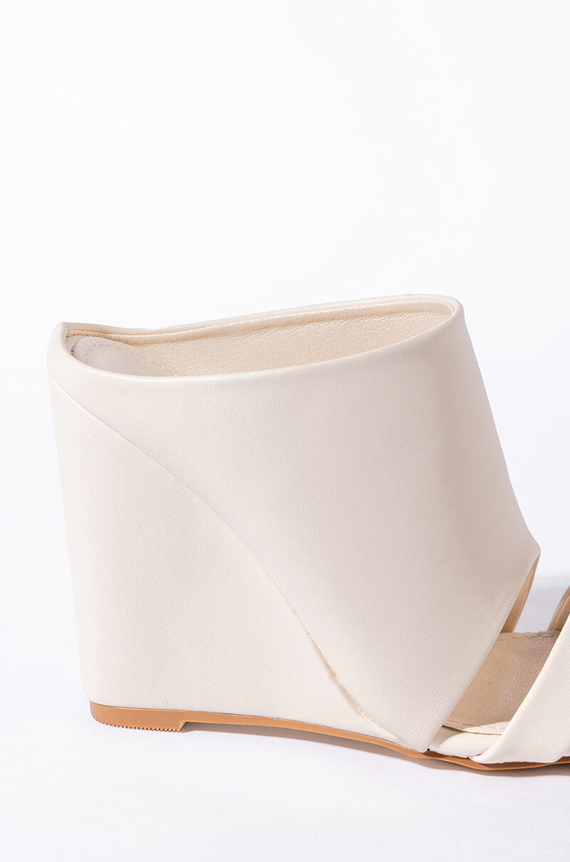 AZALEA WANG JOCELYN SQUARE TOE WEDGE SANDAL IN BONE