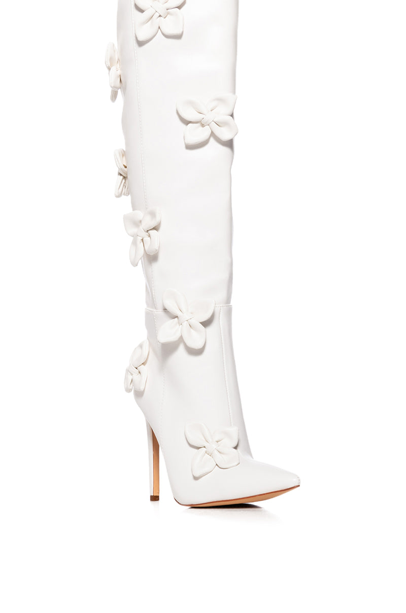 AZALEA WANG EFFIE WHITE FLOWER EMBELLISHED BOOT