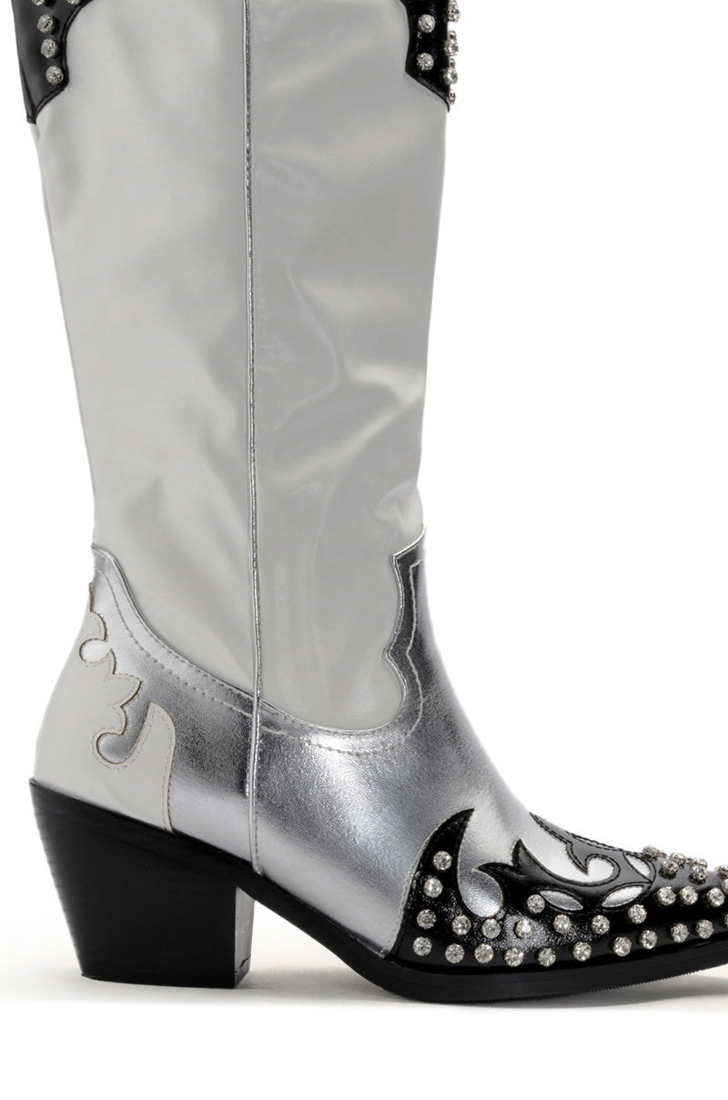 AZALEA WANG KNOX WESTERN BOOT IN WHITEBLACK