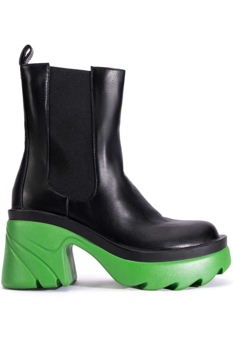 AZALEA WANG PRIMROSE GREEN SOLE CHUNKY BOOTS IN BLACK