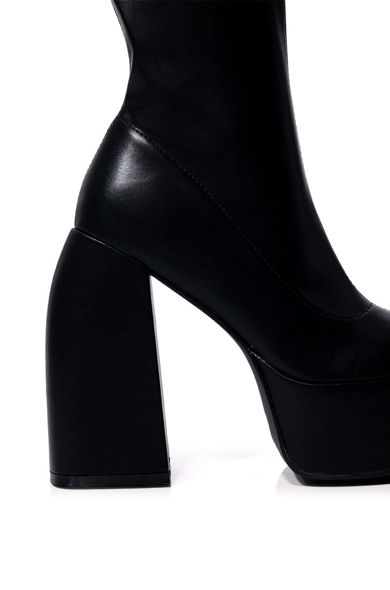 AZALEA WANG ROCKWELL BLACK CHUNKY BOOTIE