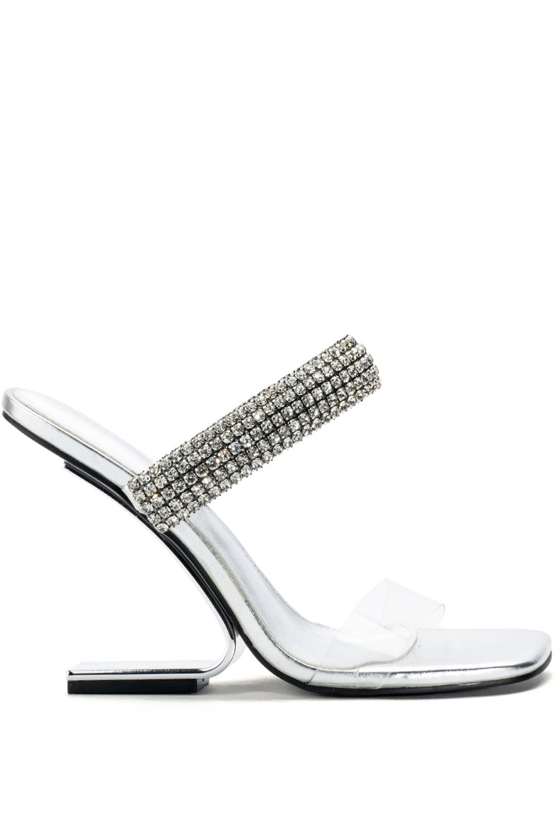 AZALEA WANG VANCE METALLIC WEDGE SANDAL IN SILVER