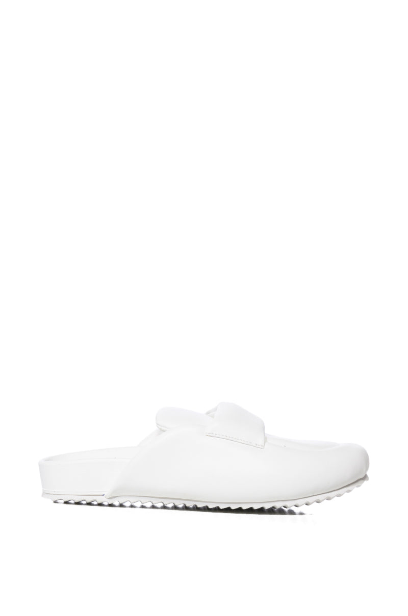 AZALEA WANG THORTON LOAFER SLIDE IN WHITE