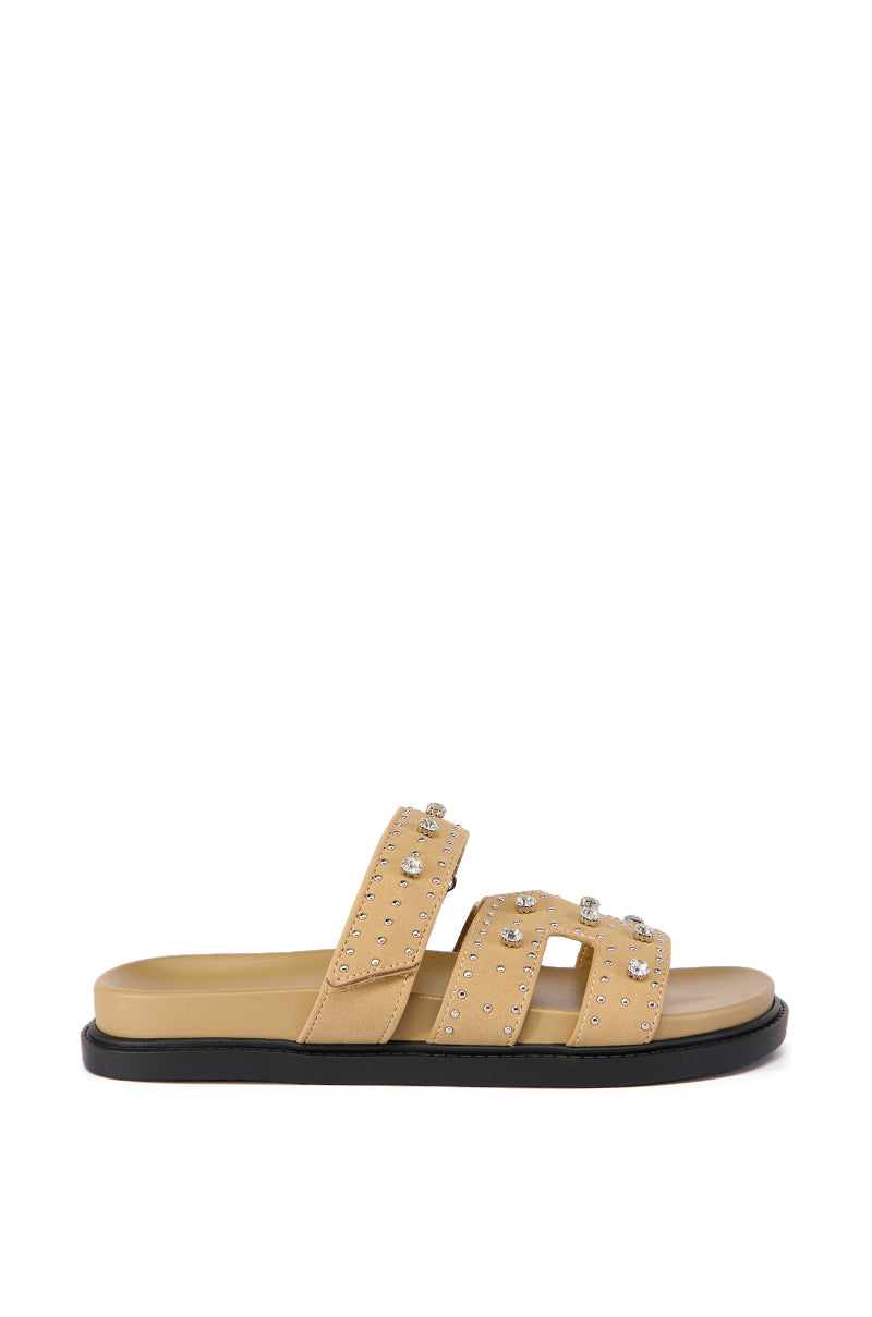 LEISURE EMBELLISHED FLAT SANDAL IN NUDE