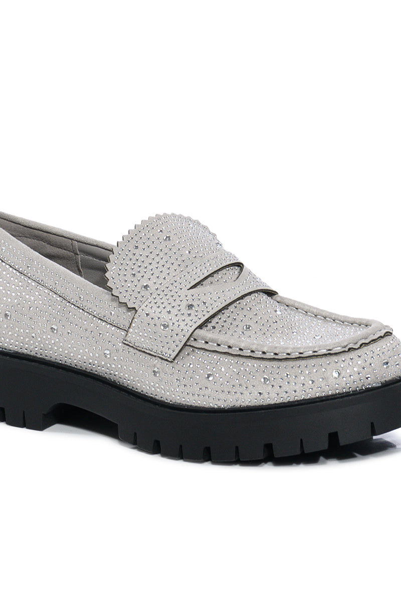 GENTLY EMBELLISHED LOAFER IN SILVER