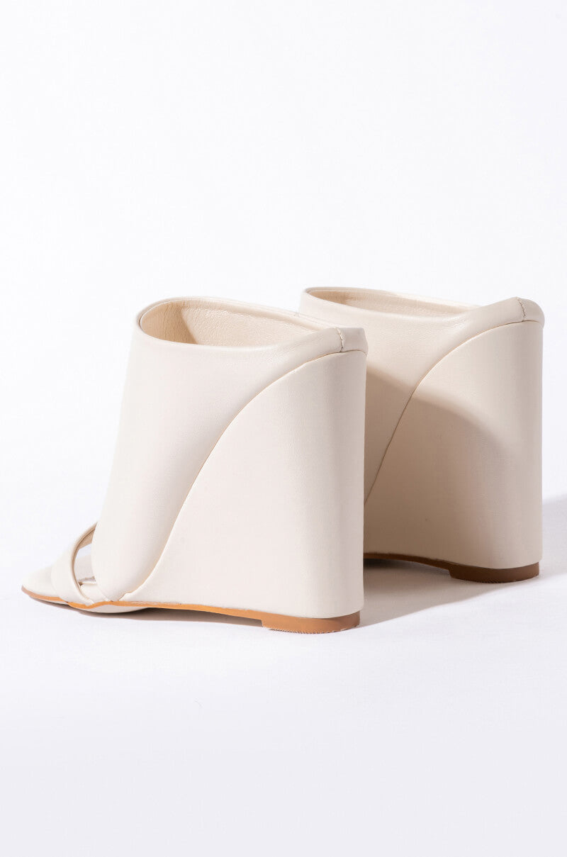 AZALEA WANG JOCELYN SQUARE TOE WEDGE SANDAL IN BONE