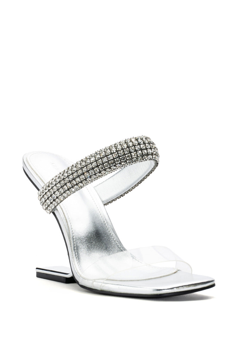 AZALEA WANG VANCE METALLIC WEDGE SANDAL IN SILVER