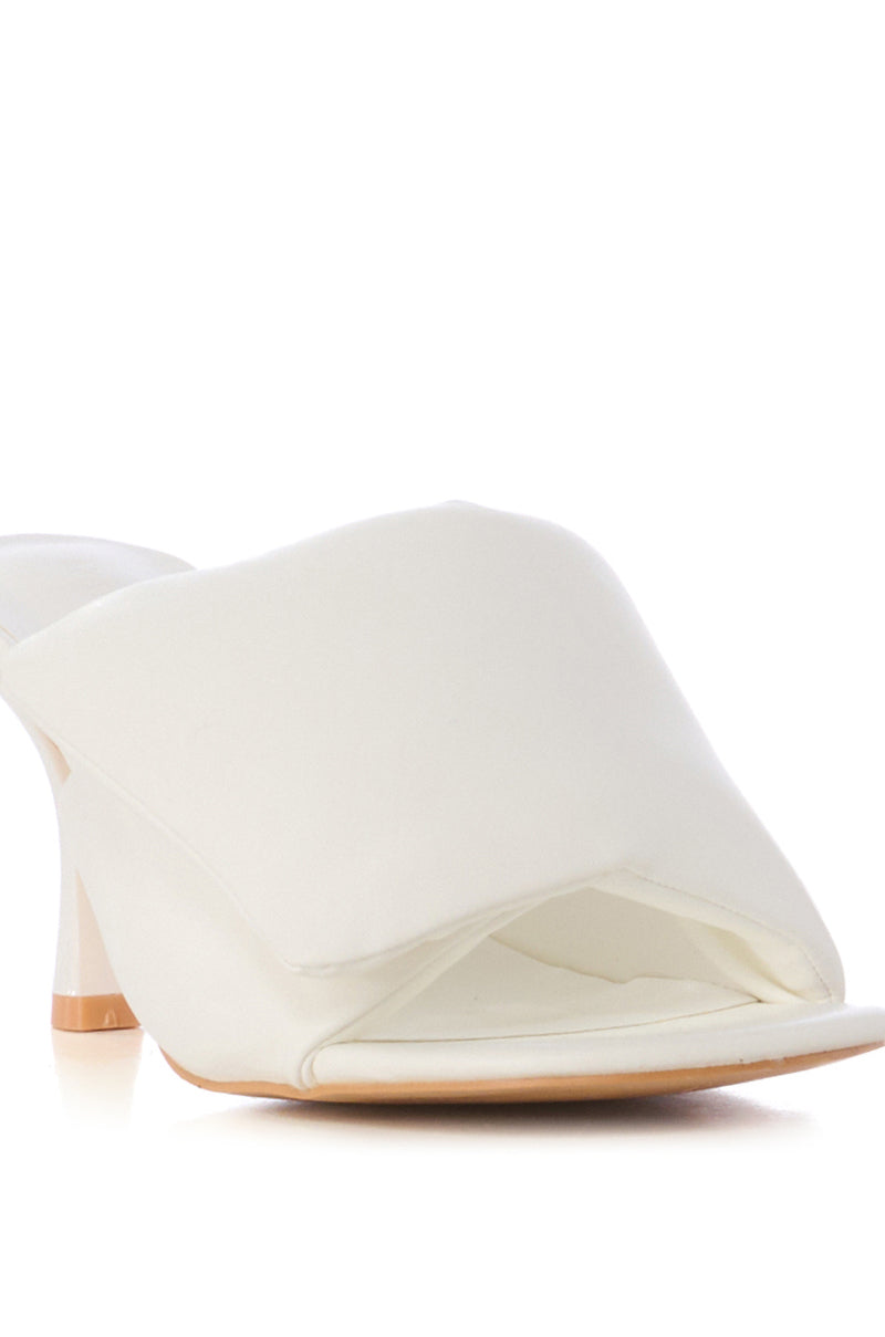 AZALEA WANG PHENOM WHITE PUFF SANDAL