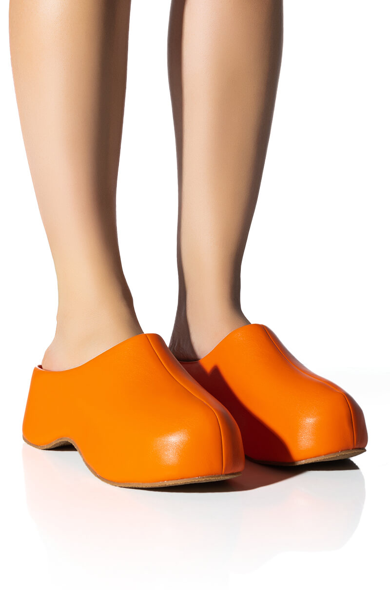 EMELIA EMBELLISHED CLOG IN ORANGE