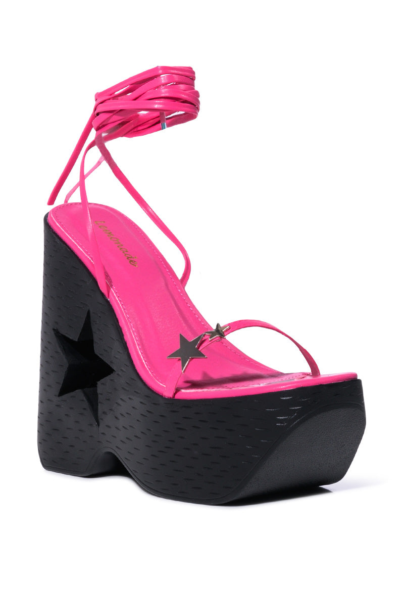 STAR EYED CHUNKY SANDAL WITH CUT OUT ON PINK